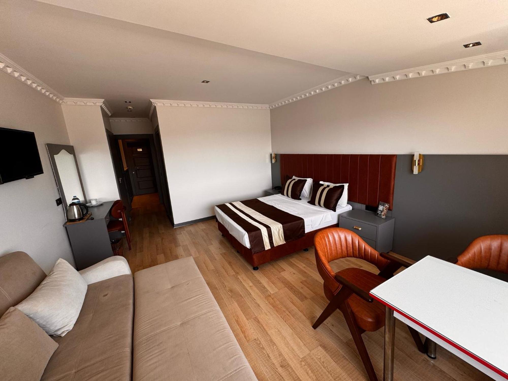 Blue Taksim 3*